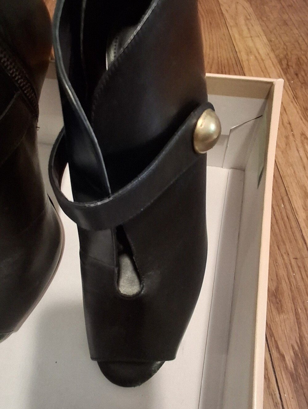 Shoes - Picture 2 of 6